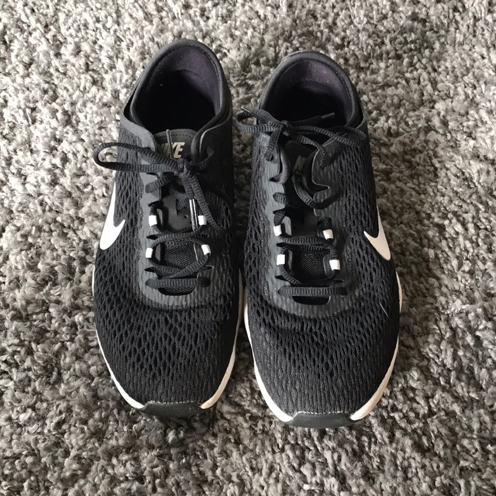 Running Shoes - Picture 2 of 5